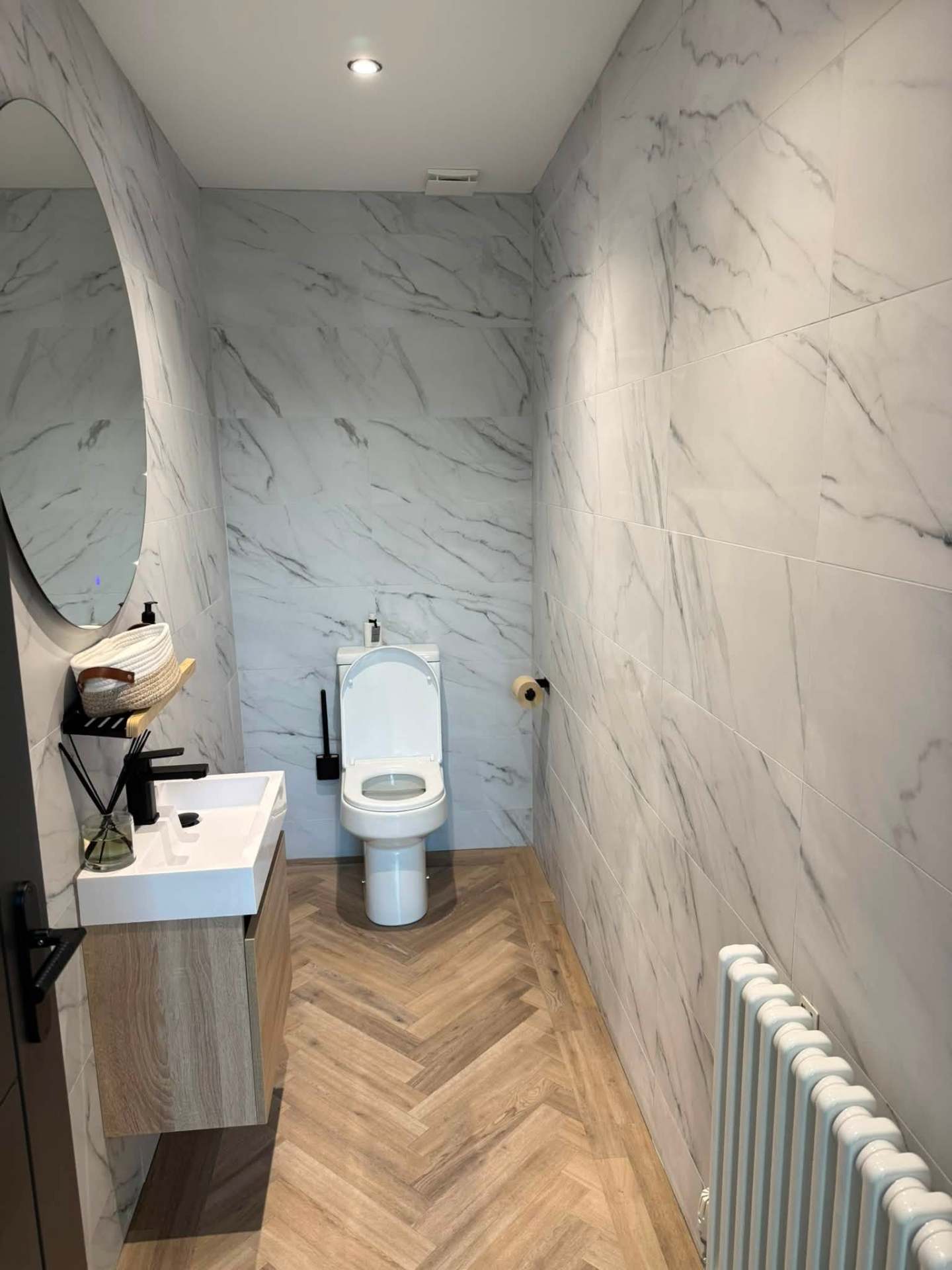 Marble cloakroom finished to perfection